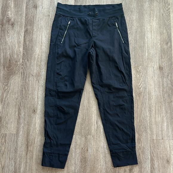 Athleta Trekkie North Joggers Black Size 8 Mid Rise - Picture 2 of 5